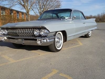 cadillac-series-62-silver