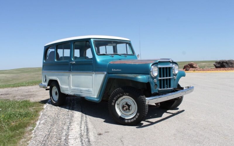 willys-overland-wagon-Teal