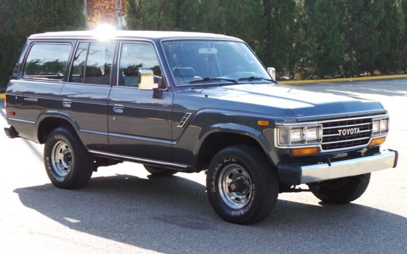 toyota-land-cruiser-fj62-wagon